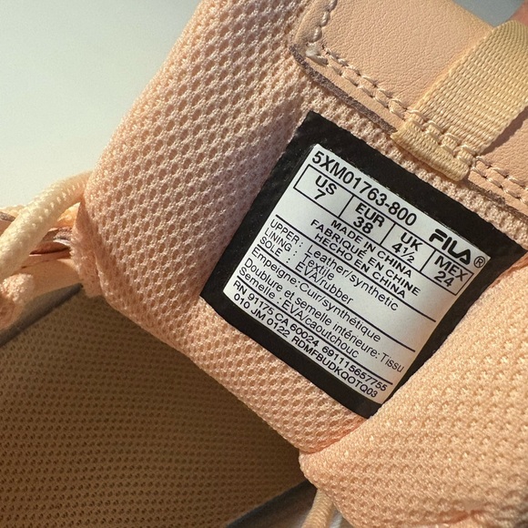 Fila Peach Sneakers - Picture 4 of 5
